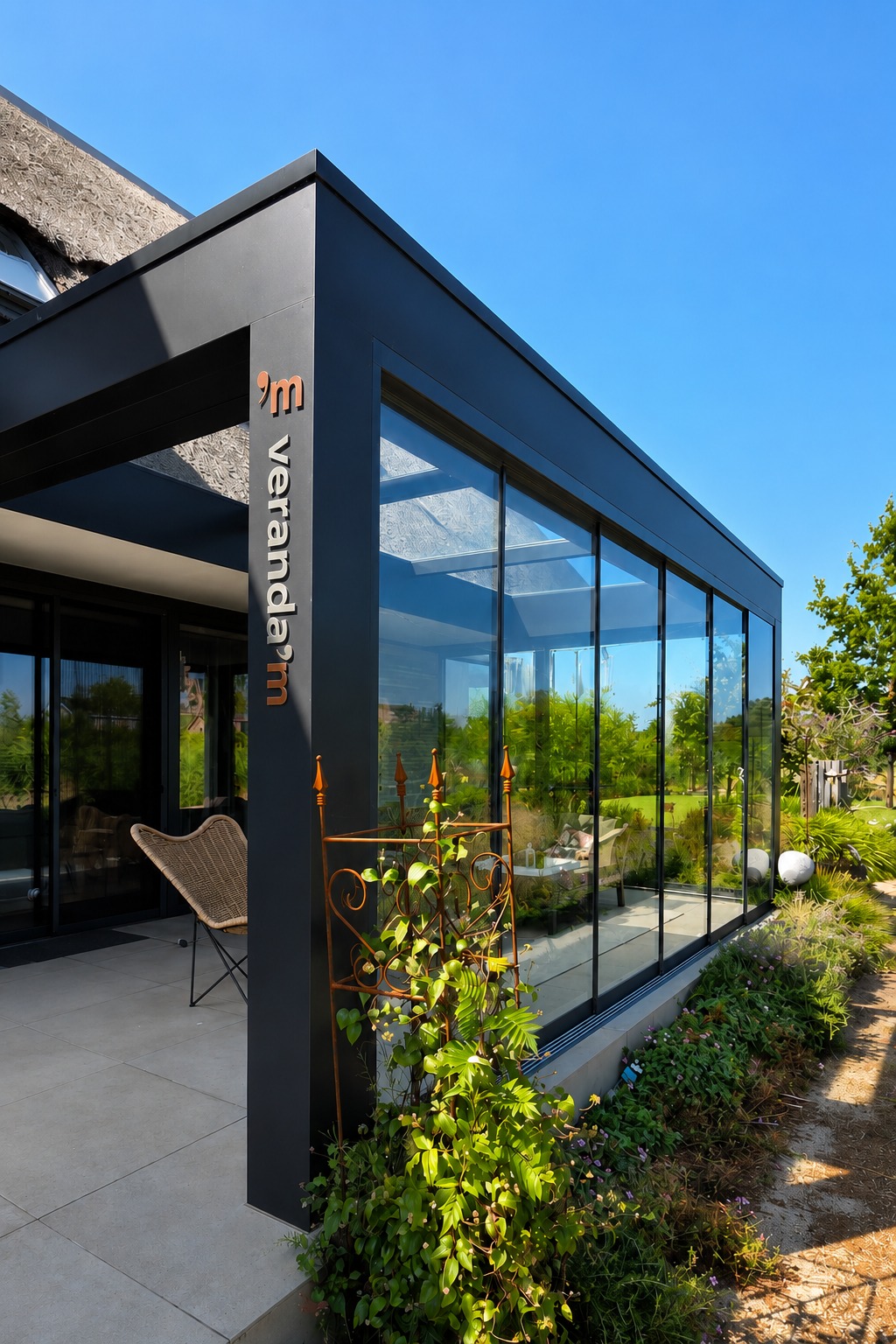 Cube veranda